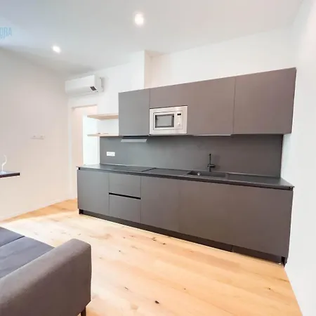 Imbriani 2b Tirabora Short Rent