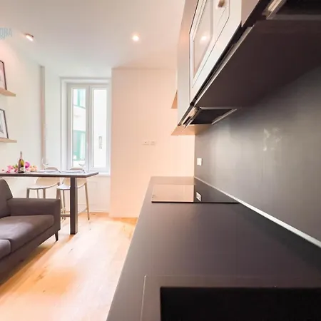 Imbriani 2b Tirabora Short Rent * Trieste