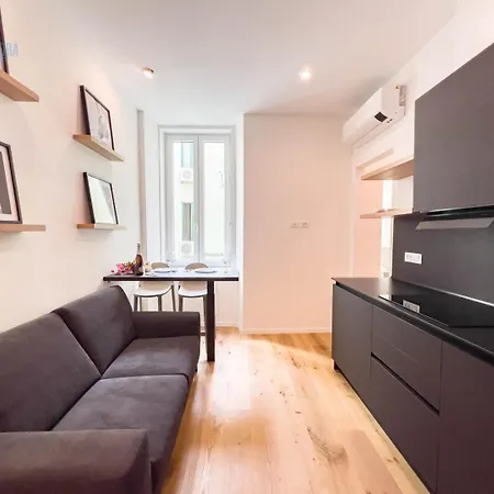 Imbriani 2b Tirabora Short Rent