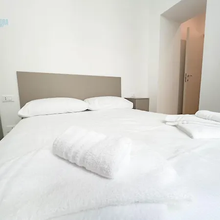 Imbriani 2b Tirabora Short Rent Trieste